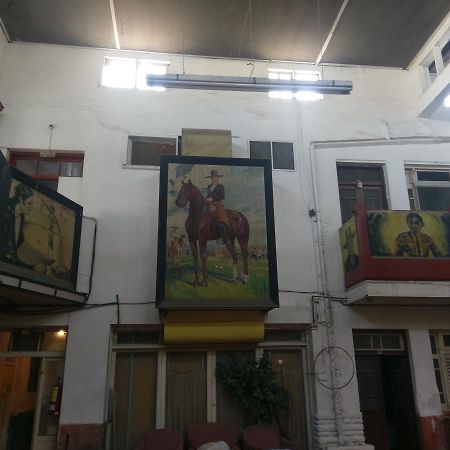 Hotel Centro Viajero Чиуауа Экстерьер фото